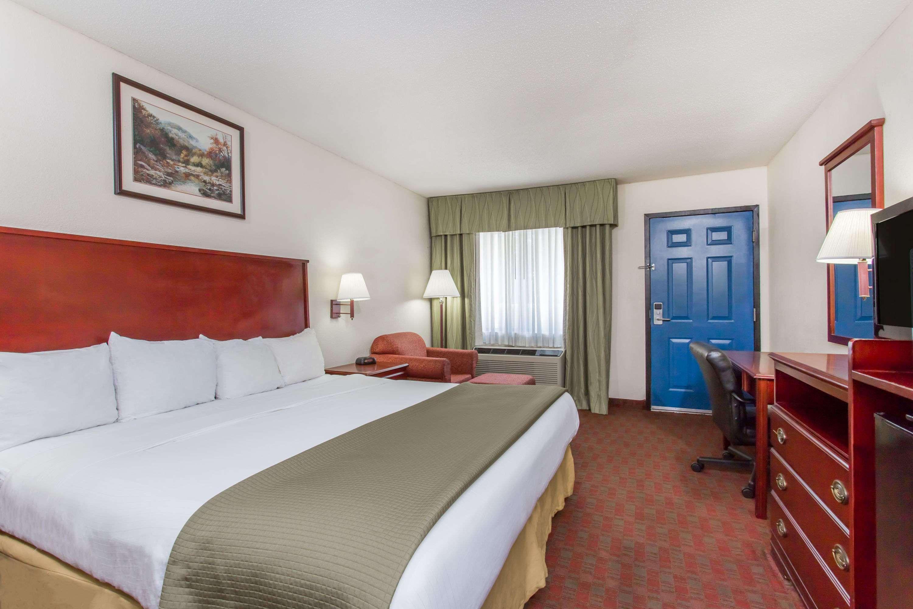 Baymont Inn & Suites Manning Exterior foto